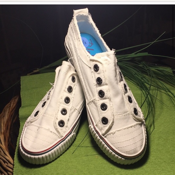 white blowfish shoes